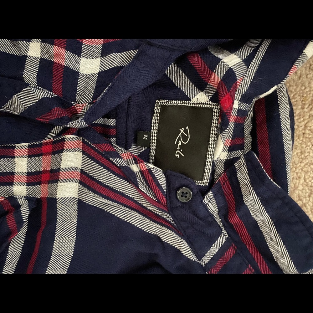 Rails brand. Same shirt Gisele Bundchen wore!